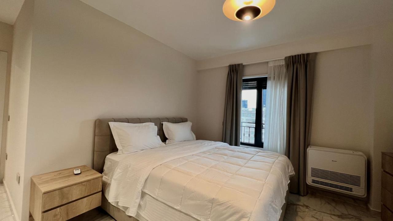Zeus Tirana Suite Deluxe Eksteriør billede